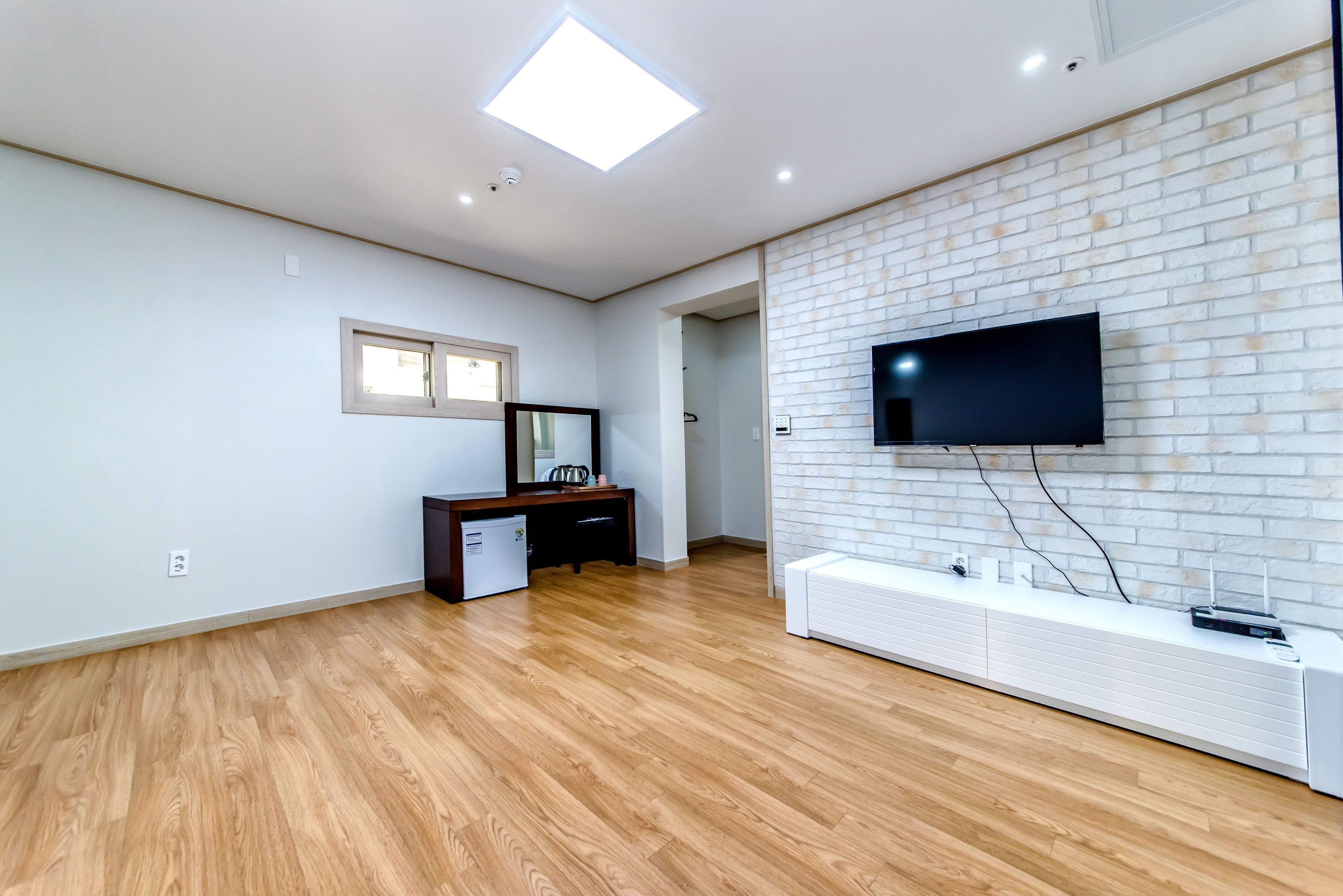 family room, ocean view | living room | flat-screen tv