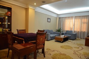 Business Suite | Living area