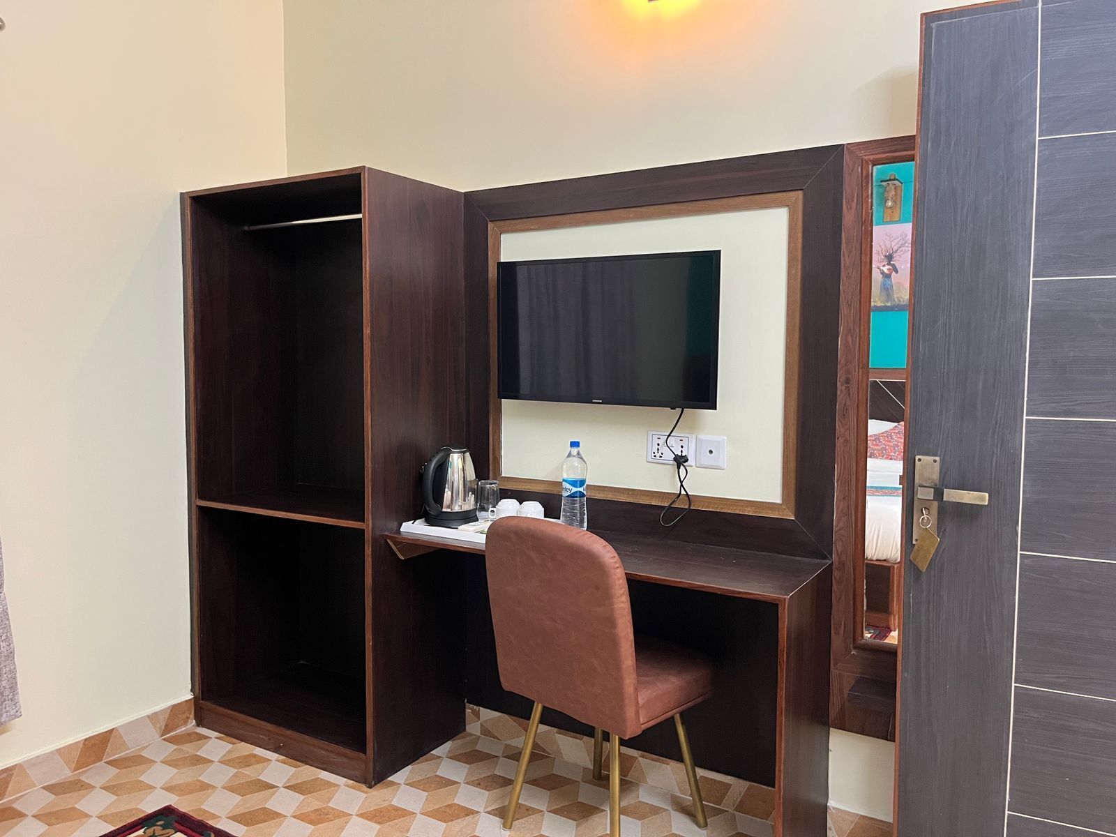 Desk, iron/ironing board, free WiFi