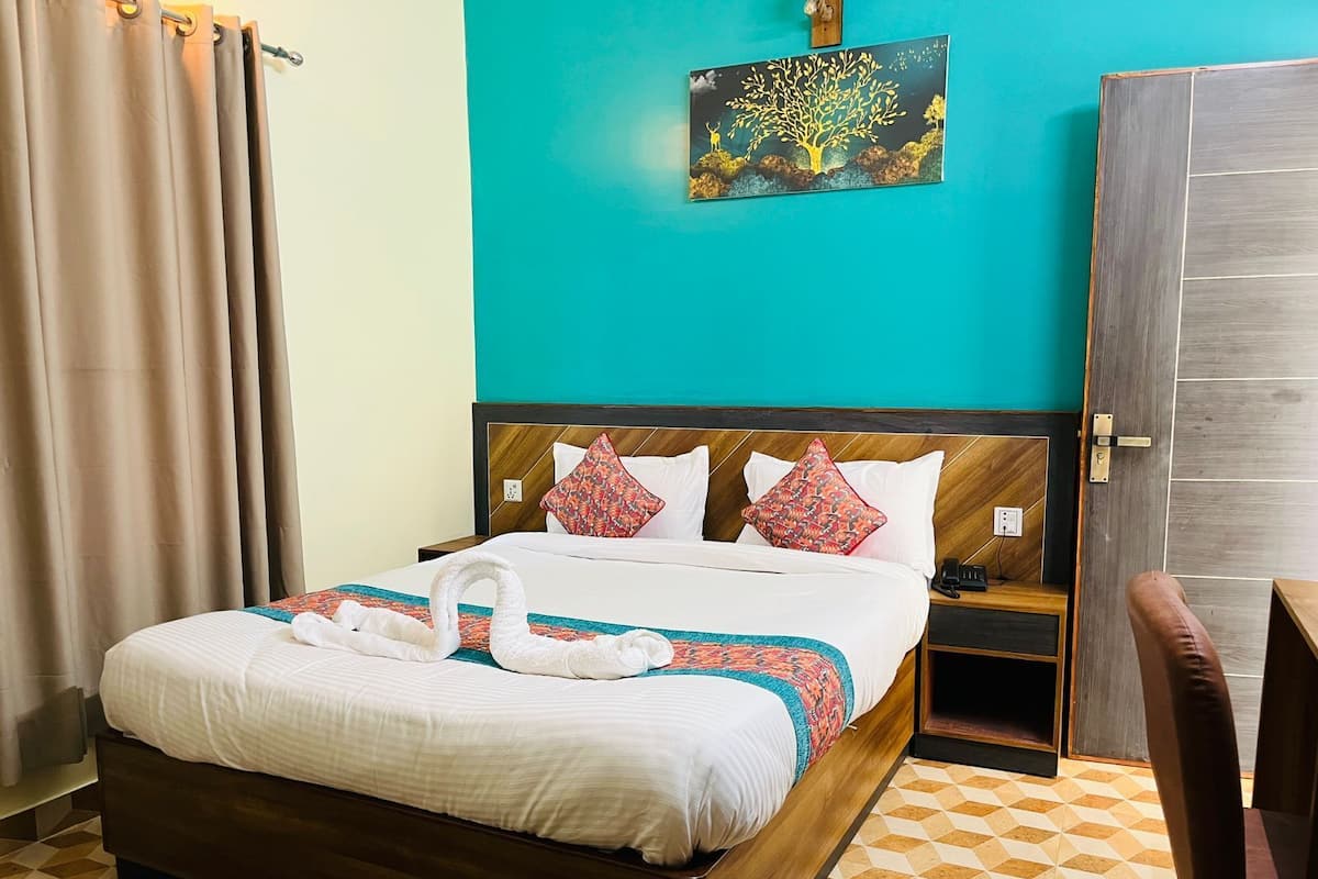 Deluxe-Zimmer | Schreibtisch, Bügeleisen/Bügelbrett, kostenloses WLAN