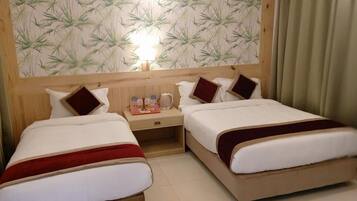 Caja de seguridad en la habitaciĂłn y escritorio