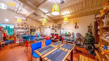 32-inch LCD TV with digital channels, TV