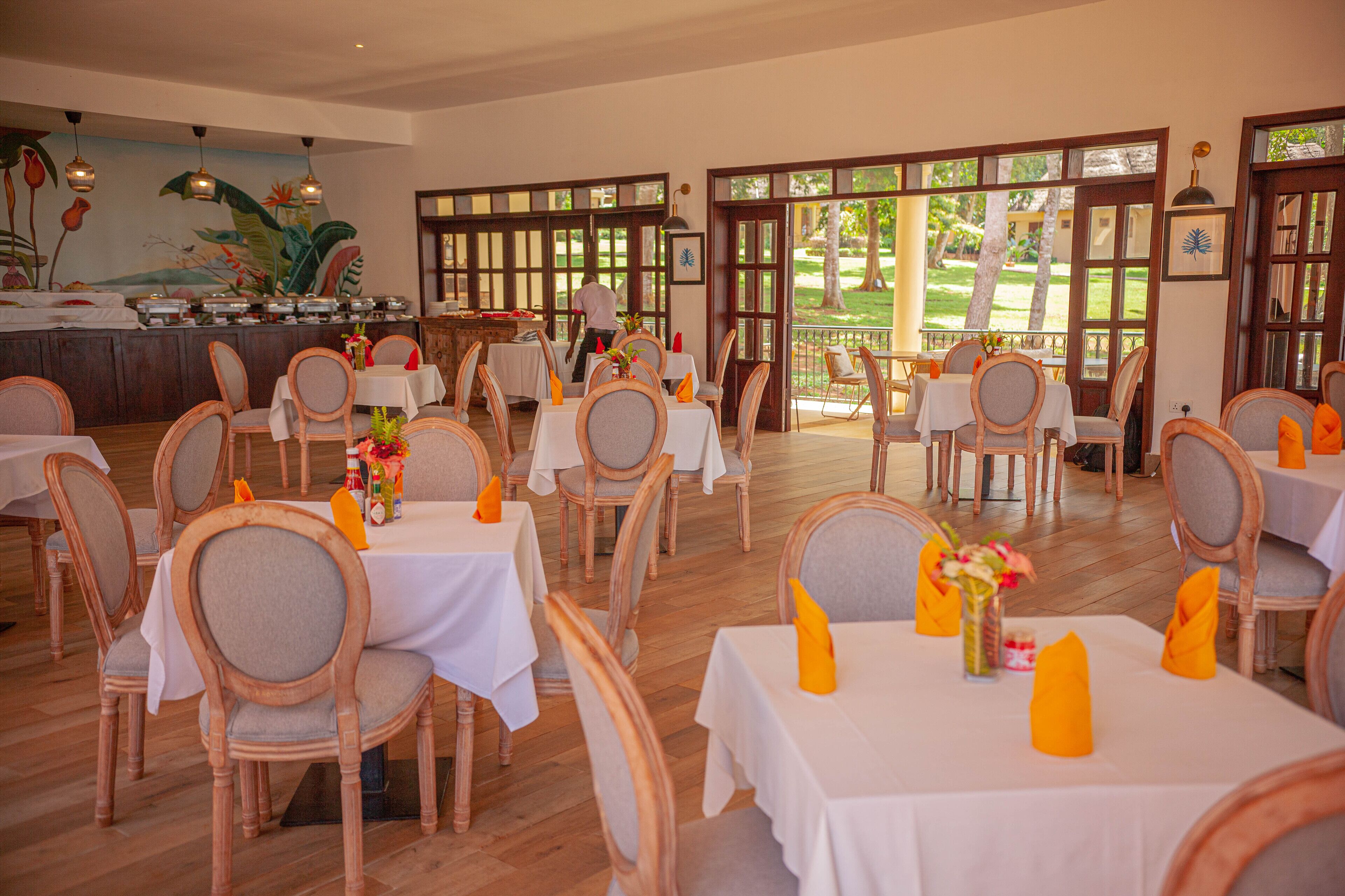 breakfast, lunch, dinner served; local and international cuisine