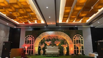 Banquet hall