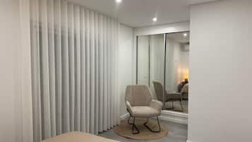 2 bedrooms, iron/ironing board, travel cot, free WiFi