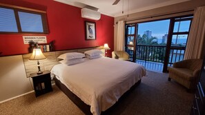 Design-Studiosuite, Küche, Meerblick | 1 Schlafzimmer, Zimmersafe, individuell dekoriert