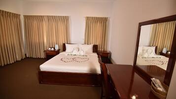 Superior Room | Minibar, desk, free WiFi