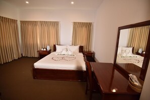 Rom – superior | Minibar, skrivebord og wi-fi (inkludert)