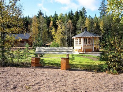 Villa Maria. New comfortable 2BR cottage with sauna and BBQ Hut.