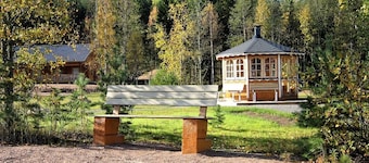 Villa Maria. New comfortable 2BR cottage with sauna and BBQ Hut.