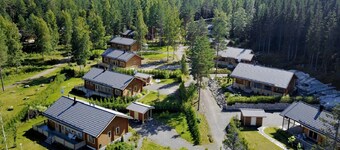 Lomakoti # 3 (4 + 2 henkilöä, 2 makuuhuonetta)