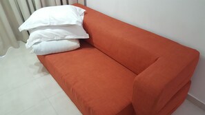 Deluxe Studio, 1 Bedroom, Beach View, Beachside | Living area | Flat-screen TV - The Premier Studio (Constanta)