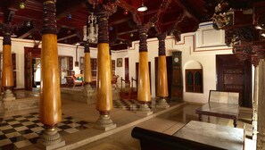 Lobby - Chidambara Vilas - A Luxury Heritage Resort (Thirumayam)