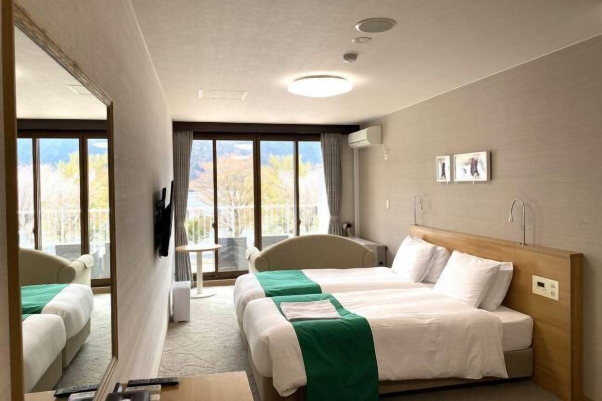 Coffres-forts dans les chambres, bureau, chambres insonorisées