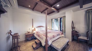 Deluxe tweepersoonskamer, 1 kingsize bed | Lakens van Egyptisch katoen, luxe beddengoed, donzen dekbedden