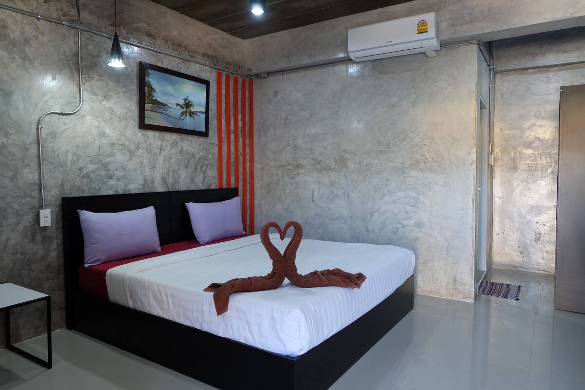 Standard Double Room  | 書桌、免費 Wi-Fi