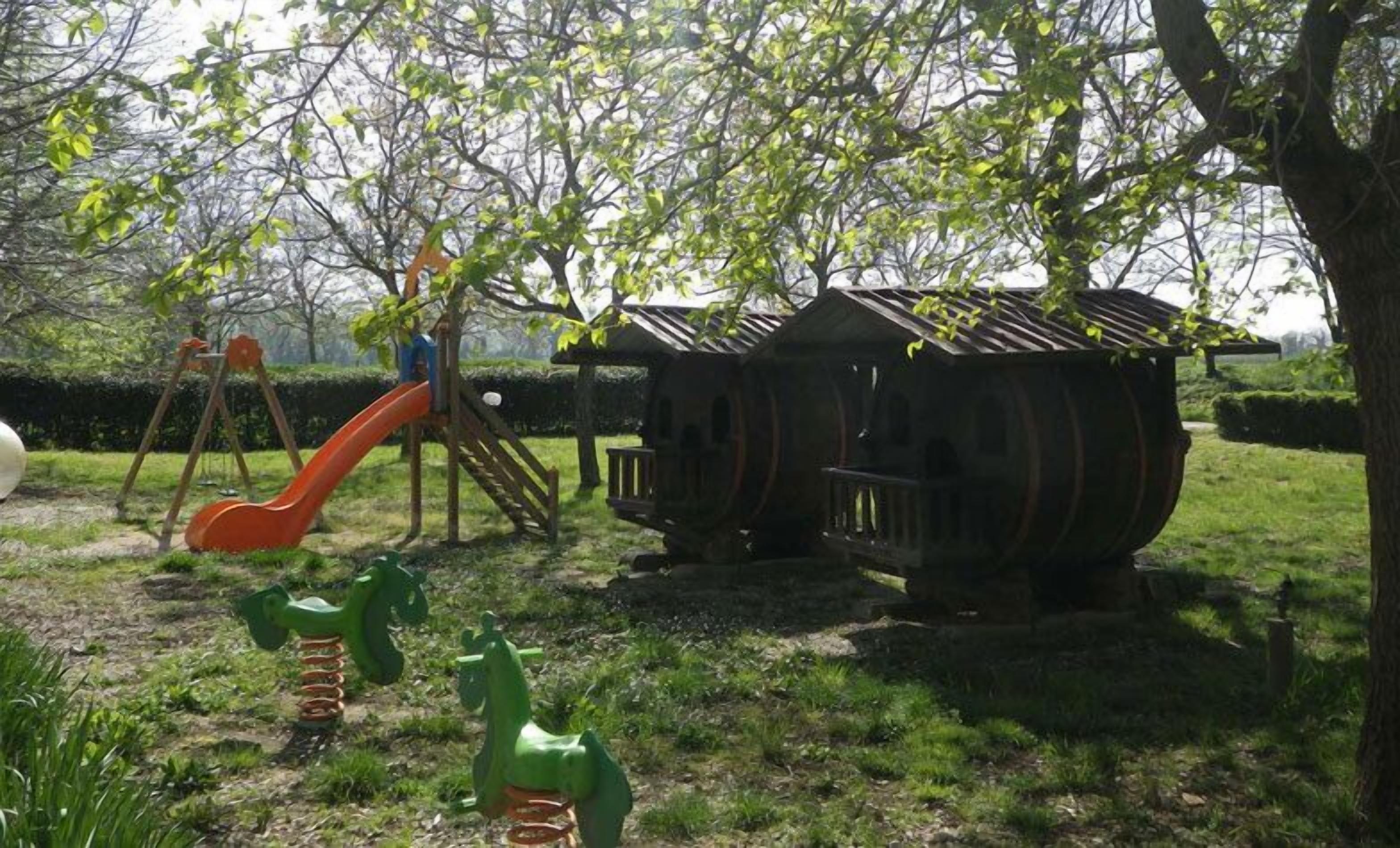 Children's play area - outdoor