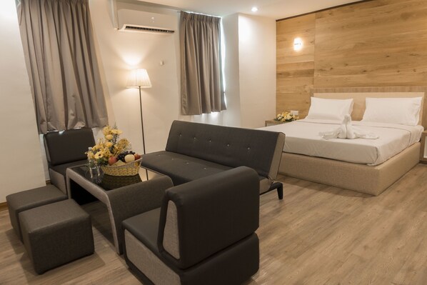 Desk, iron/ironing board, free WiFi - Merilton Hotel (Sungai Petani)