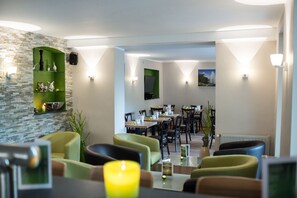 Bar lounge