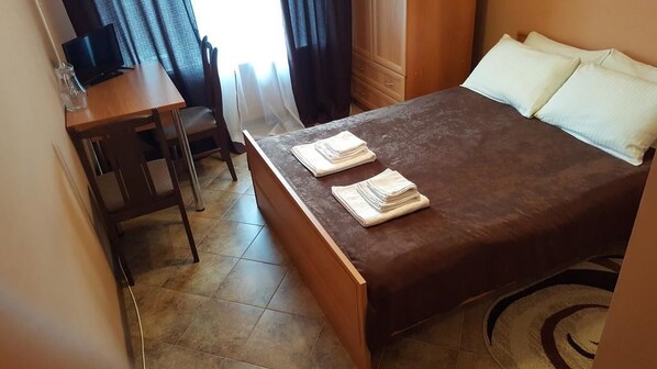 Double Room | Desk, blackout curtains, soundproofing, iron/ironing board - Mini Hotel Universitetskaya (Petergof)