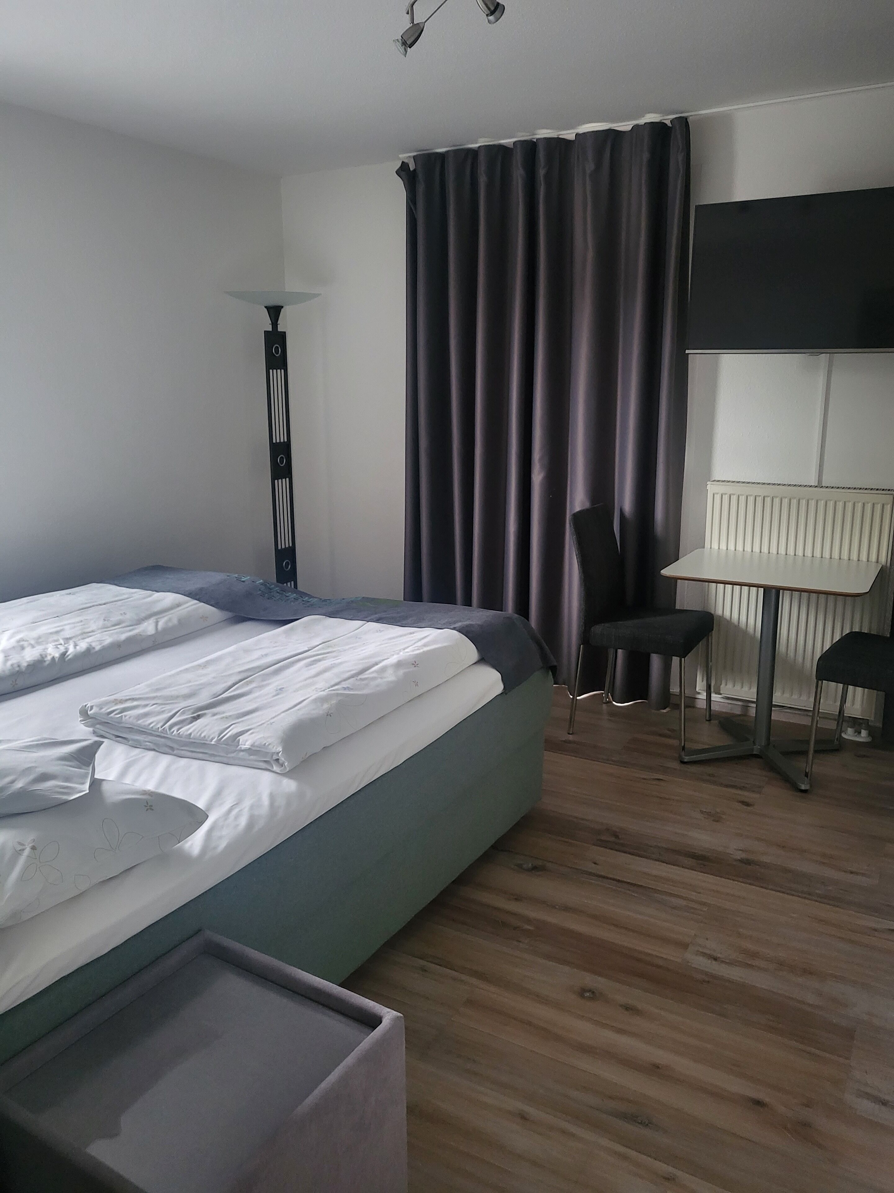 junior suite | desk, free wifi, bed sheets, wheelchair access
