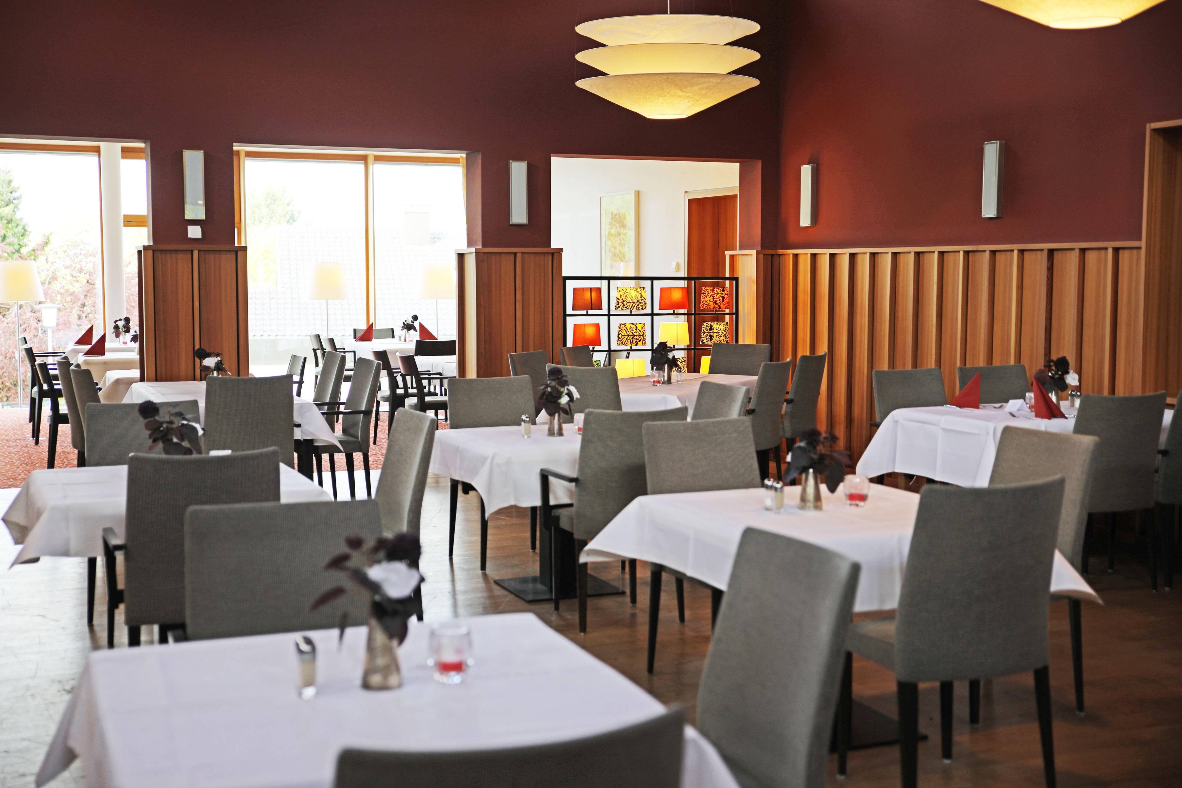 breakfast, lunch, dinner served; local cuisine