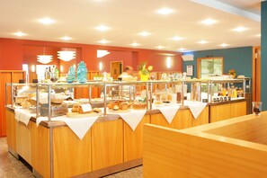 Petit déjeuner buffet