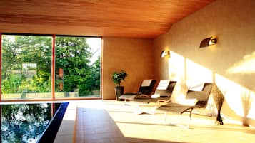 Indoor pool, pool loungers