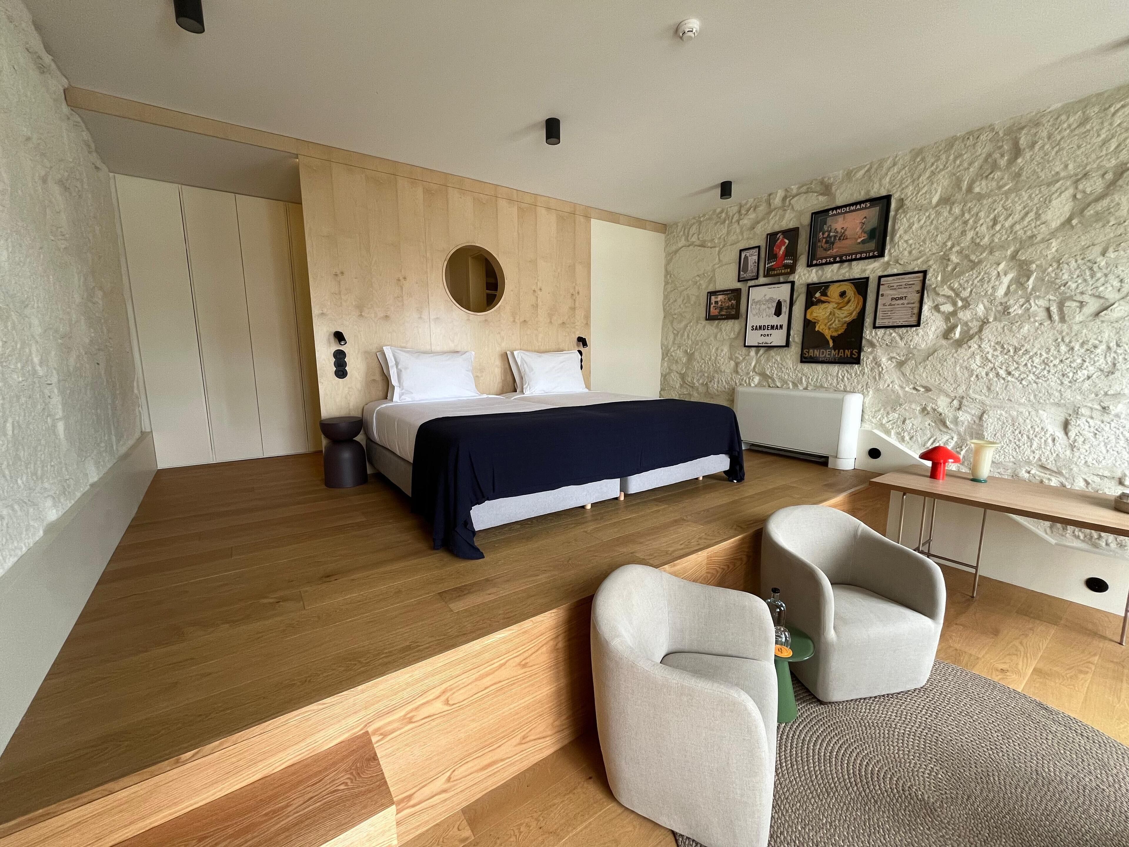 Deluxe Double or Twin Room, River View | Blackout drapes, soundproofing, iron/ironing board (on request)