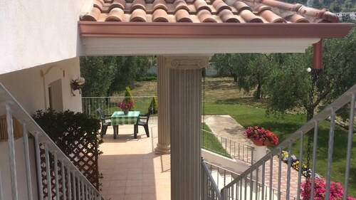 Wonderful holiday home in olive grove