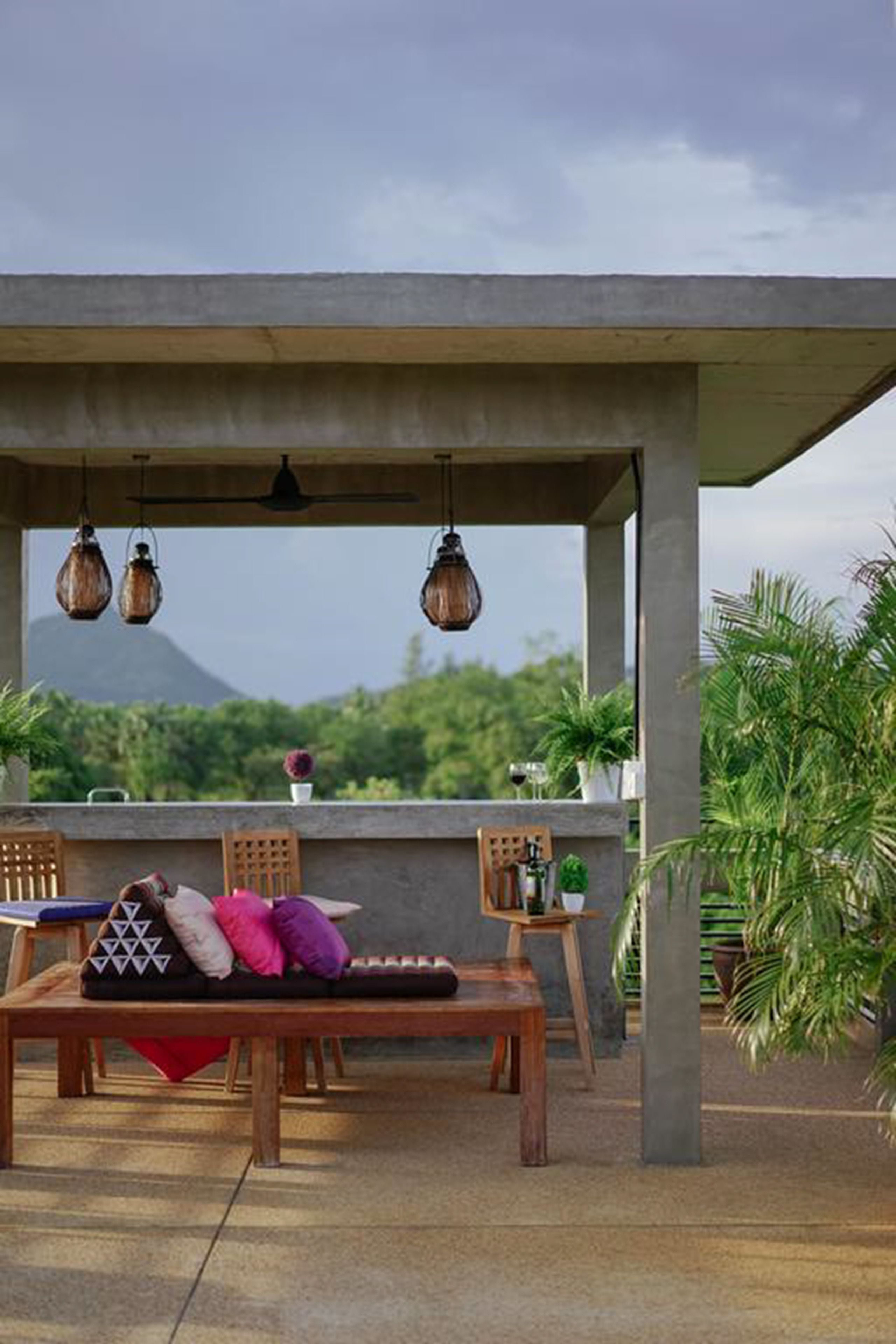 ลานระเบียง/นอกชาน