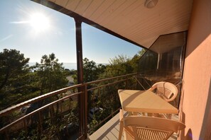 Suite, Sea View