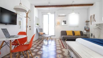 Fer et planche à repasser, Wi-Fi gratuit, draps fournis