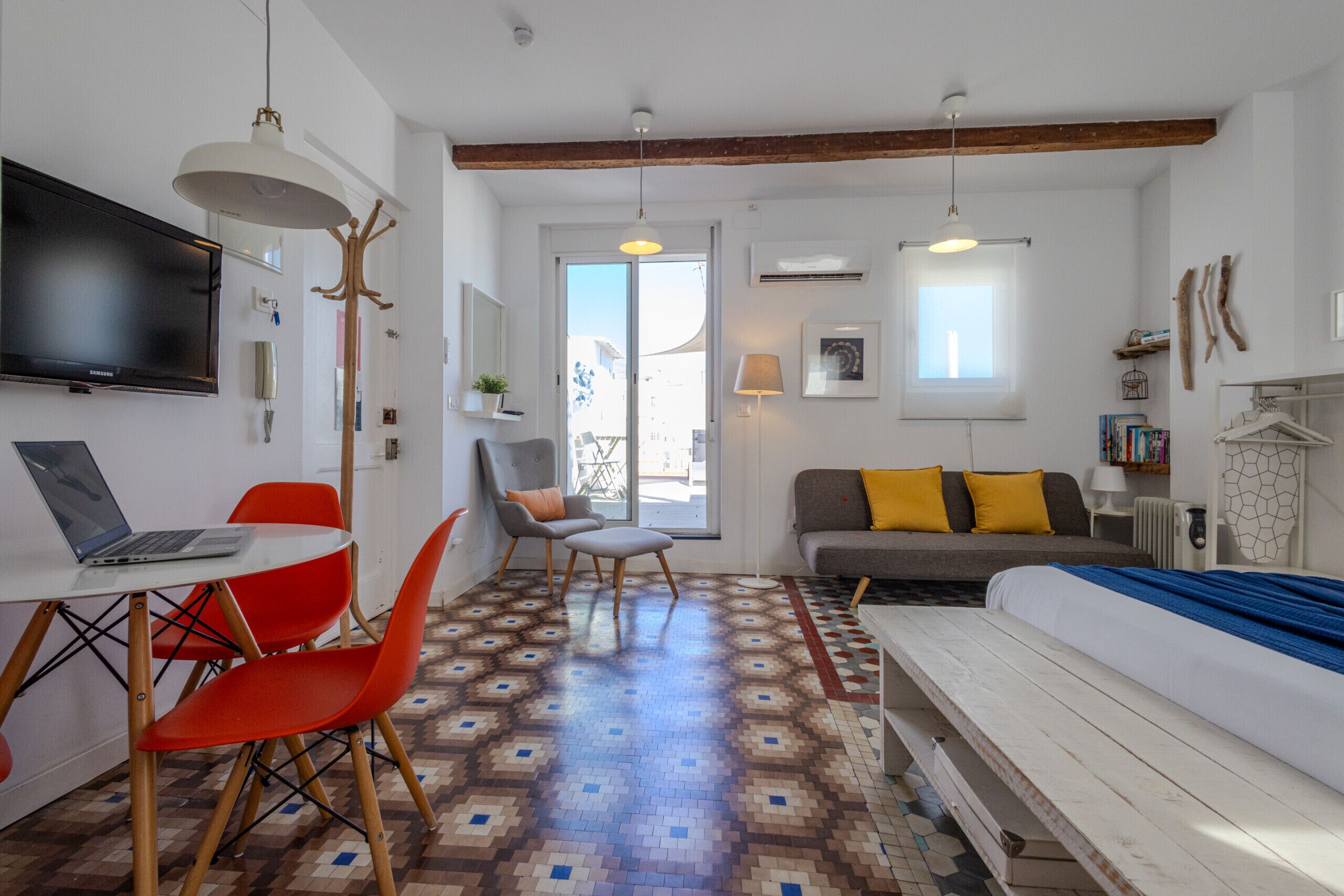 Bügeleisen/Bügelbrett, kostenloses WLAN, Bettwäsche