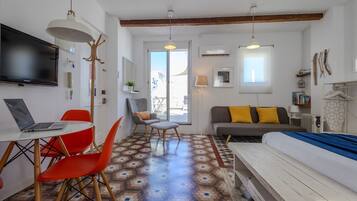 Bügeleisen/Bügelbrett, kostenloses WLAN, Bettwäsche