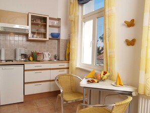 Kühlschrank, Hochstuhl