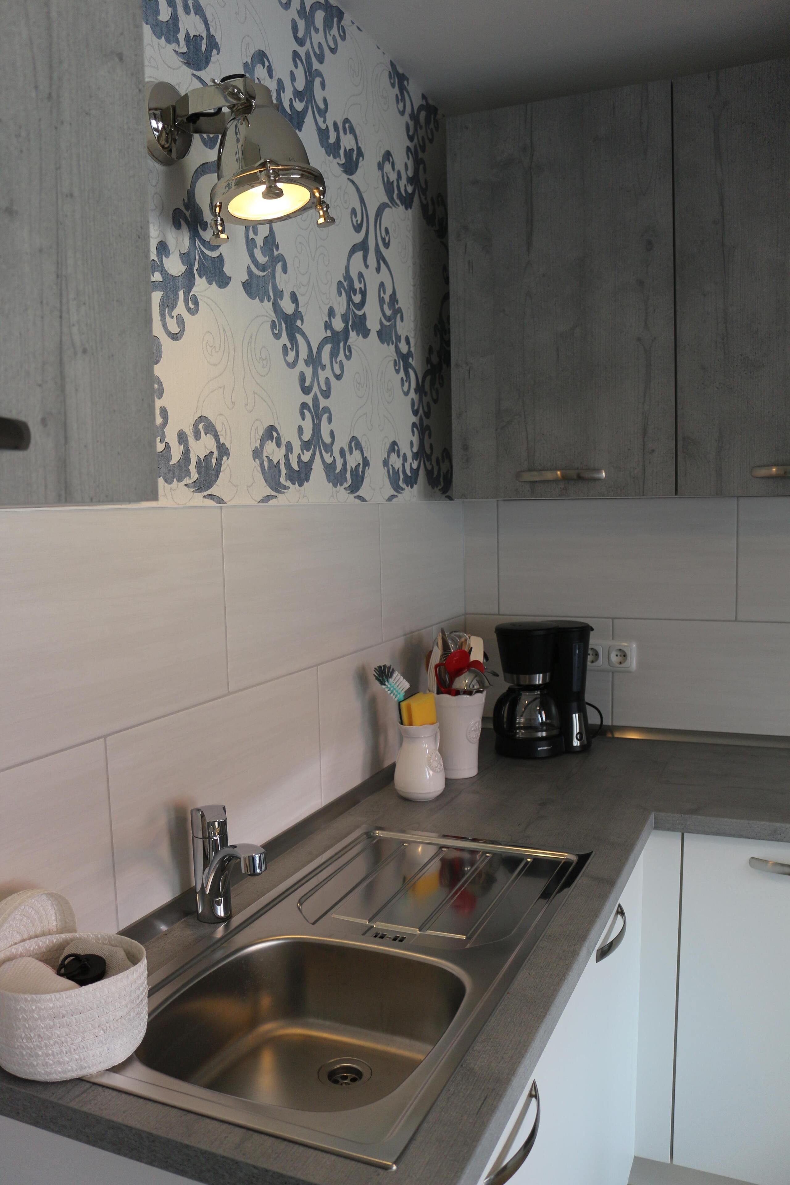 Frigorífic, microones, forn i placa de cuina 