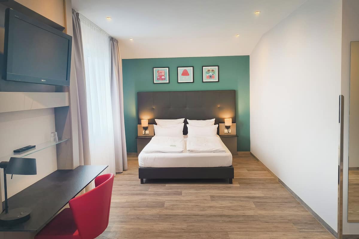 Premium Room, 2 Queen Beds (Sofa Bed) | Hypo-allergenic bedding, in-room safe, desk, soundproofing