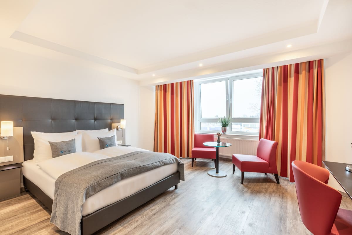 Superior Room | 1 bedroom, hypo-allergenic bedding, in-room safe, desk