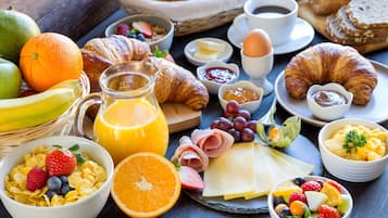 Daily buffet breakfast (EUR 19 per person)