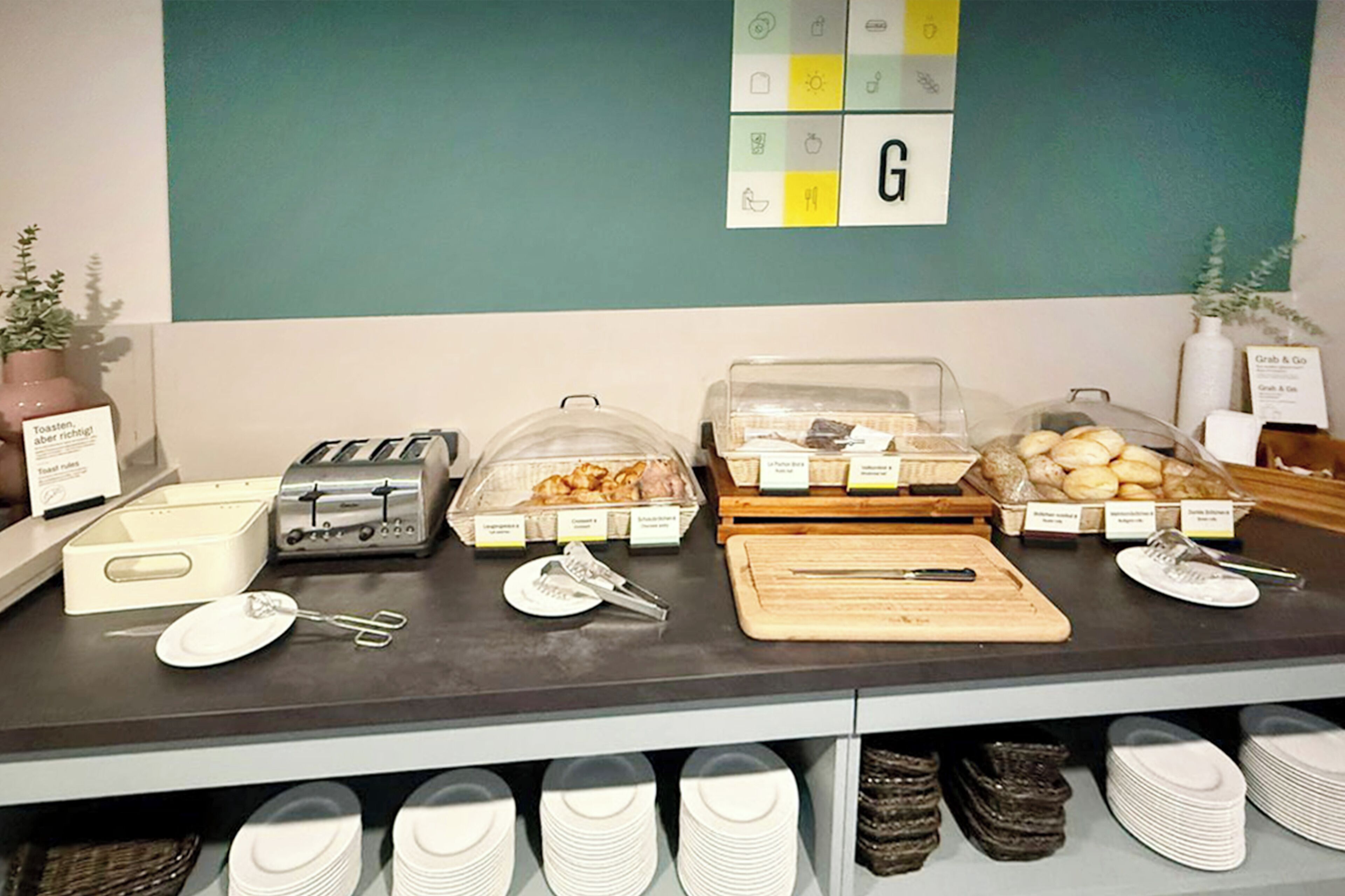 Desayuno buffet (EUR 19 por persona) 