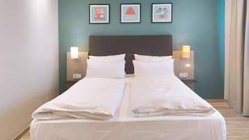 Standard Room | Hypo-allergenic bedding, in-room safe, desk, soundproofing