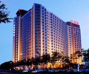 Front of property - Crystal Island Hotel (Xi'an)