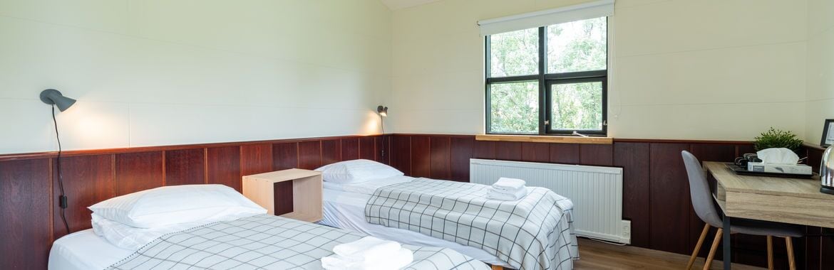 Basic Cabin, 2 Twin Beds | Free WiFi, bed sheets, wheelchair access