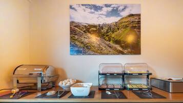 Free daily continental breakfast