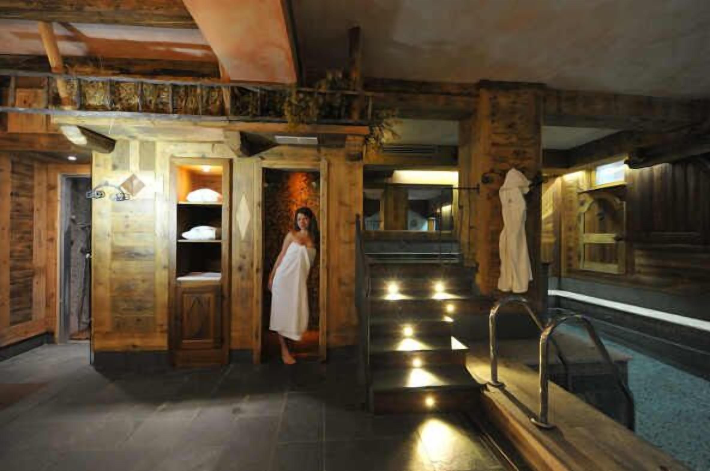 Sauna, bain à remous, hammam, soins corporels