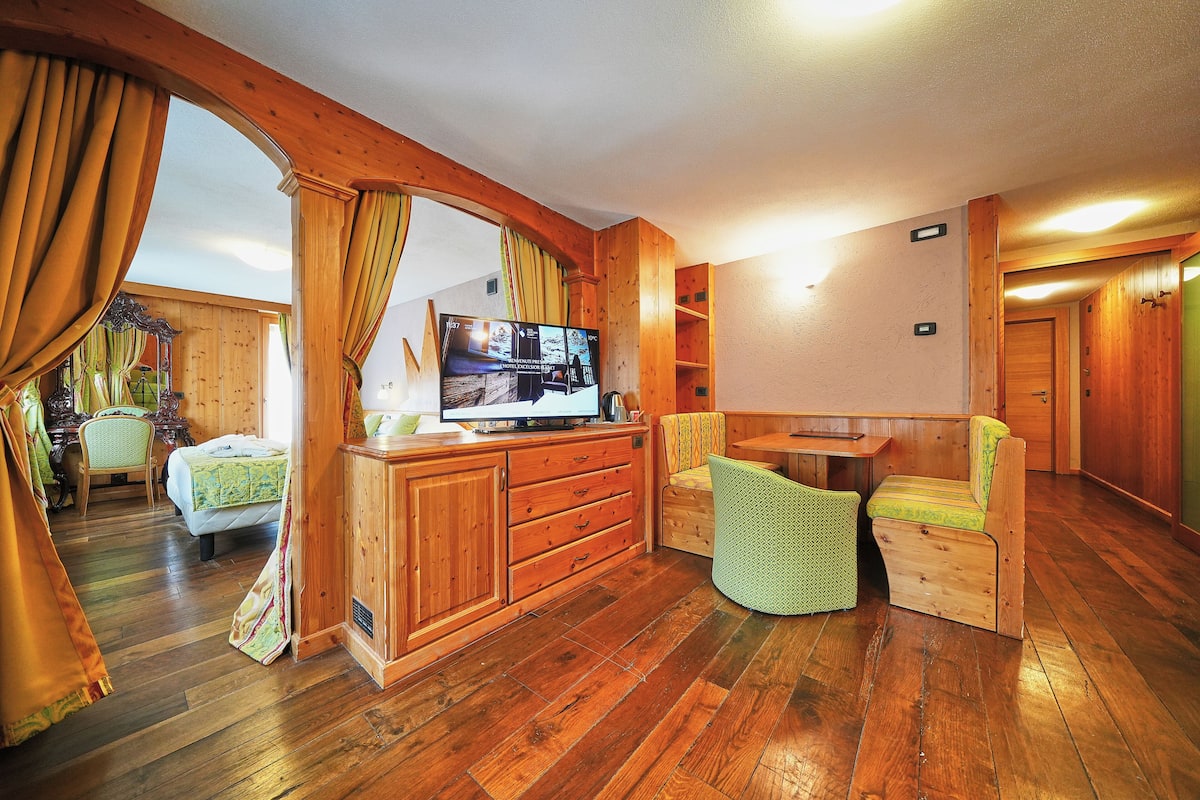 Junior Studio Suite (Prestige) | 1 bilik tidur, peralatan tempat tidur premium, bar mini