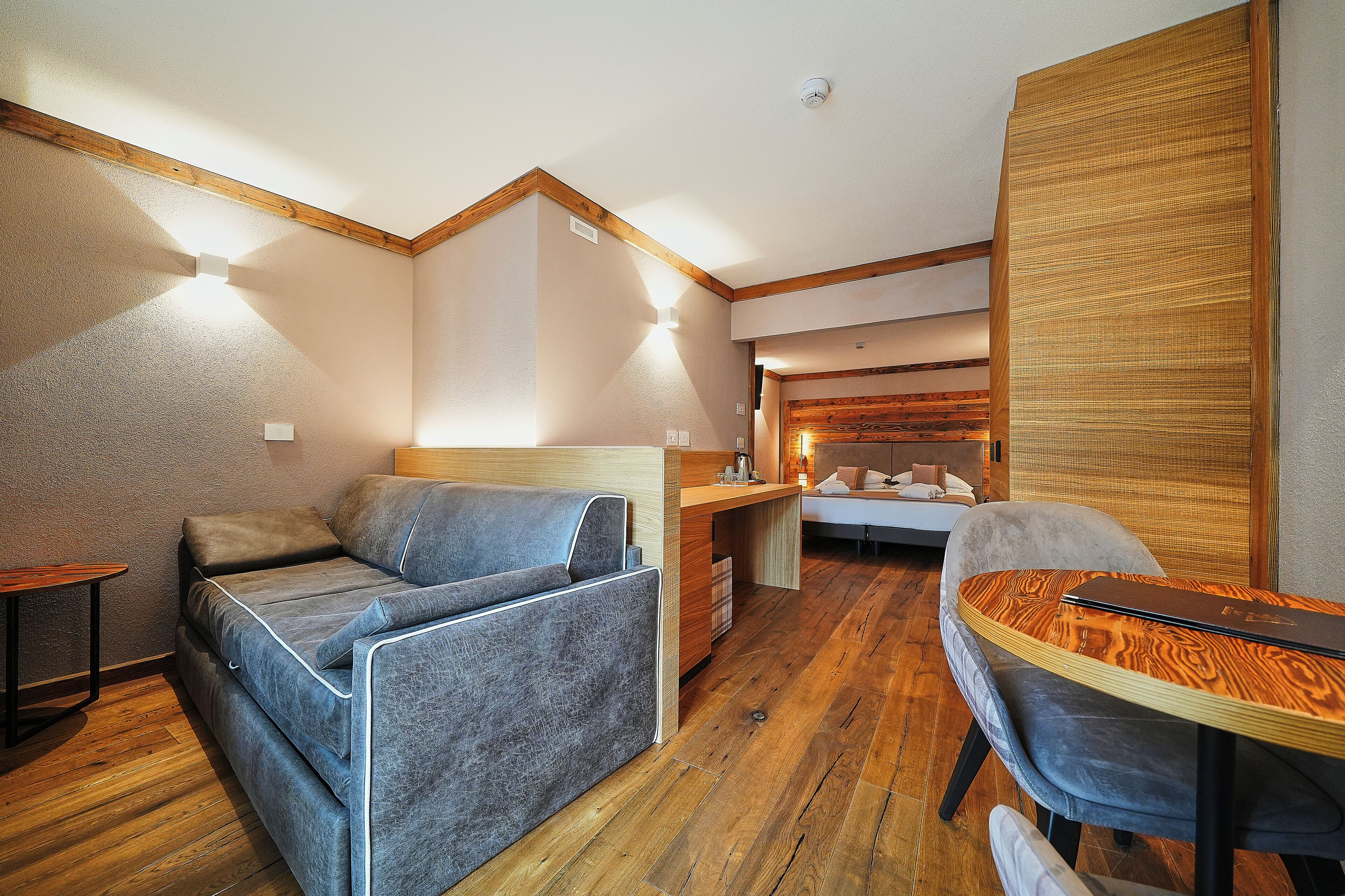 Studio Suite Junior | Seprai premium, minibar, brankas, dan kedap suara