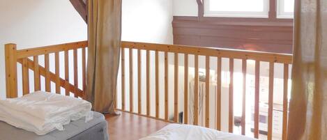 1 bedroom, travel cot, free WiFi