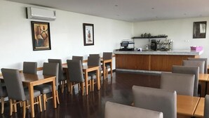 Dining - Hotel Lutece (Rabat)